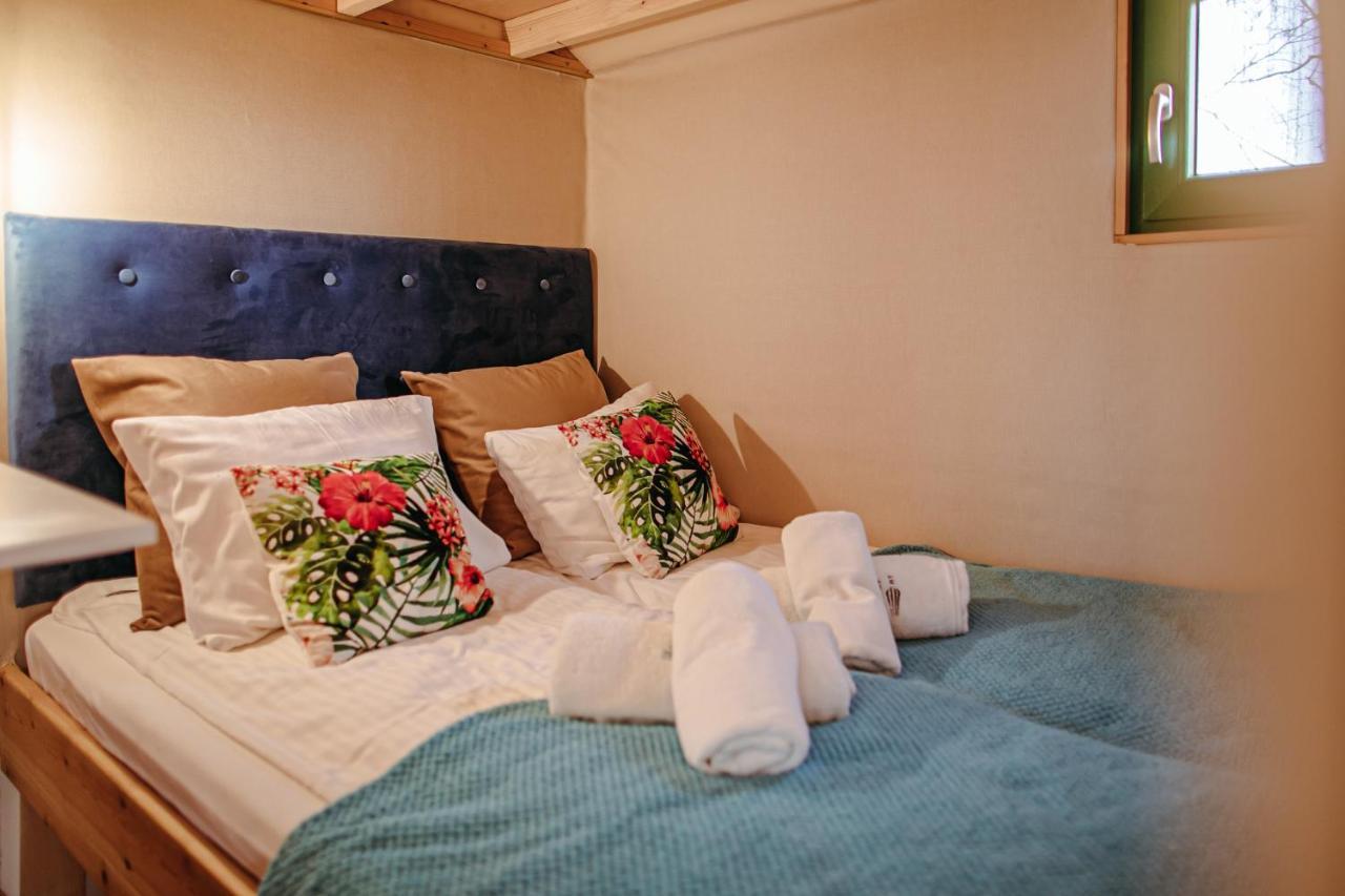 Herbals - Tree&Lake Houses With Bath, Sauna, Bikes, Motorboat Mielno  Room photo
